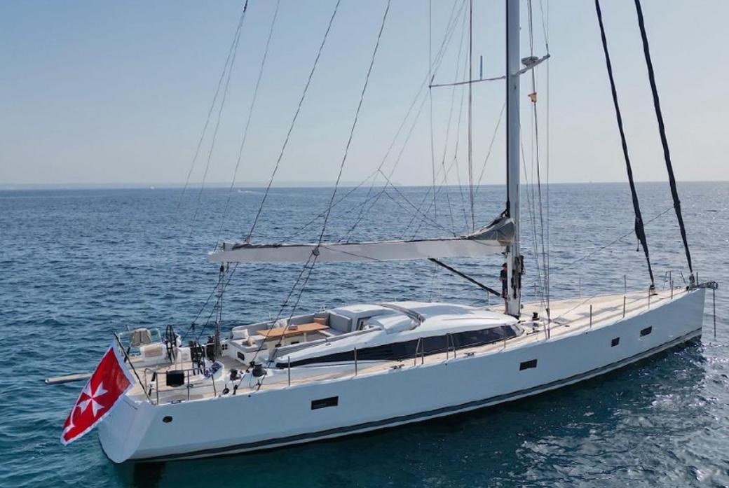 Yacht charter AENEA YACHT CHARTER