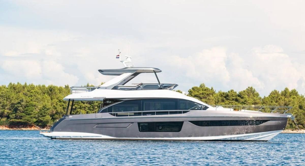AGLAYA yacht charter 1