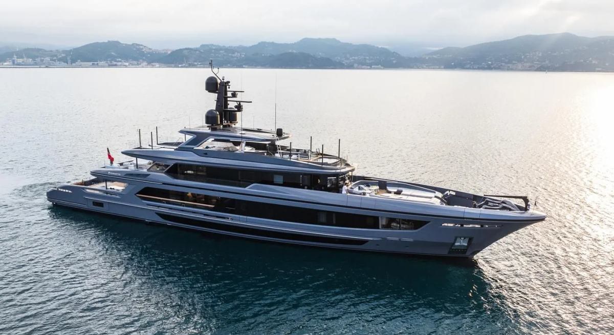 AKULA yacht charter 1