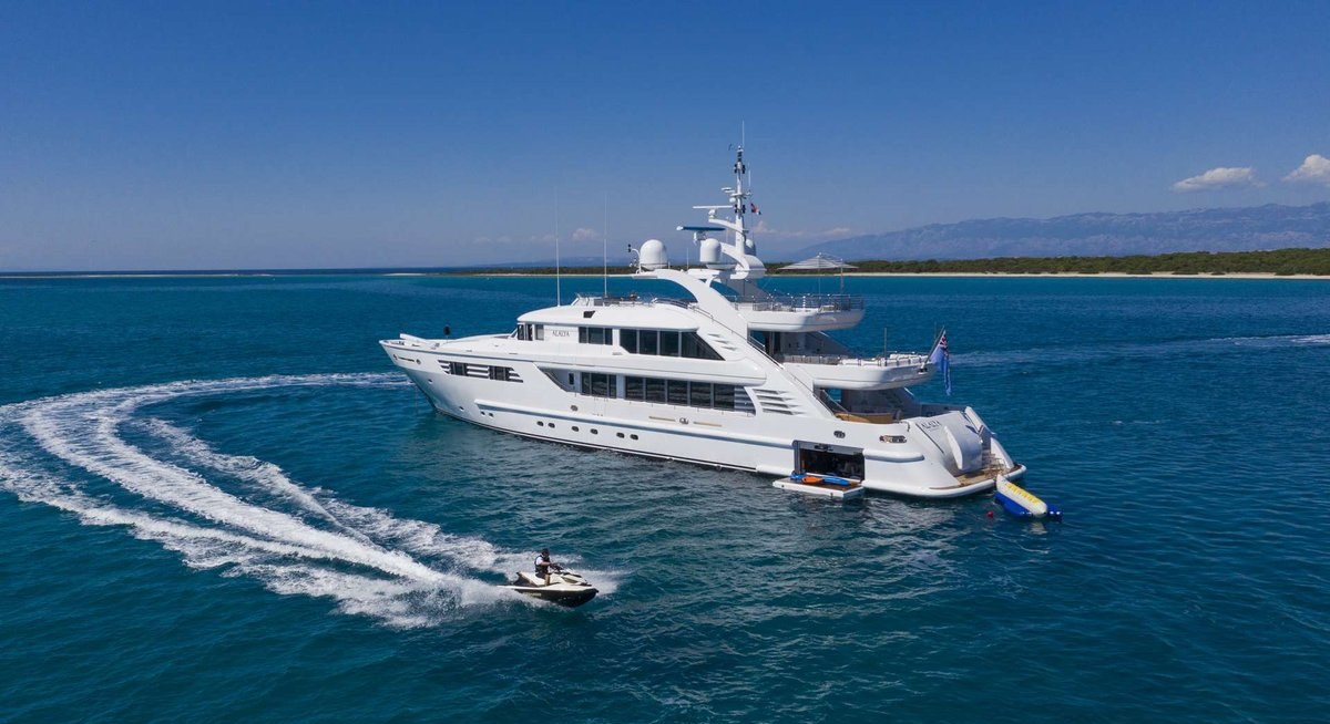 ALALYA yacht charter 5
