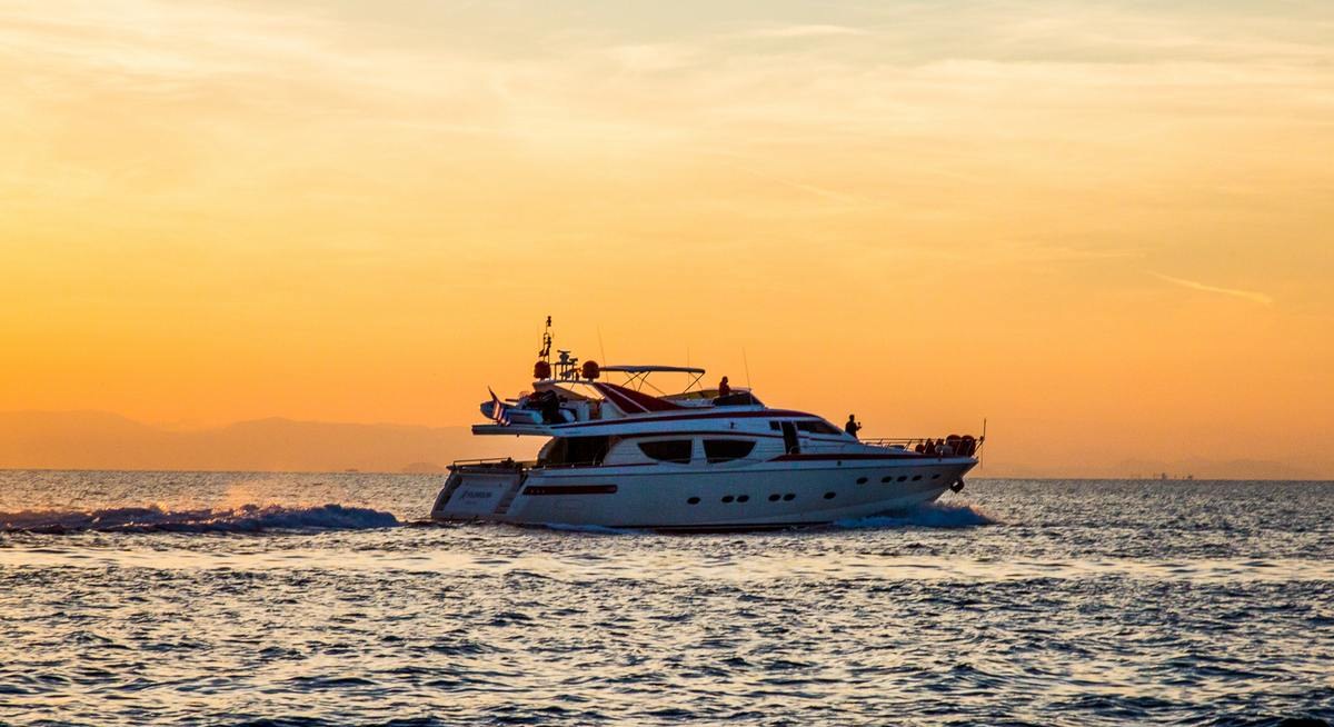 ALBATOR yacht charter 2