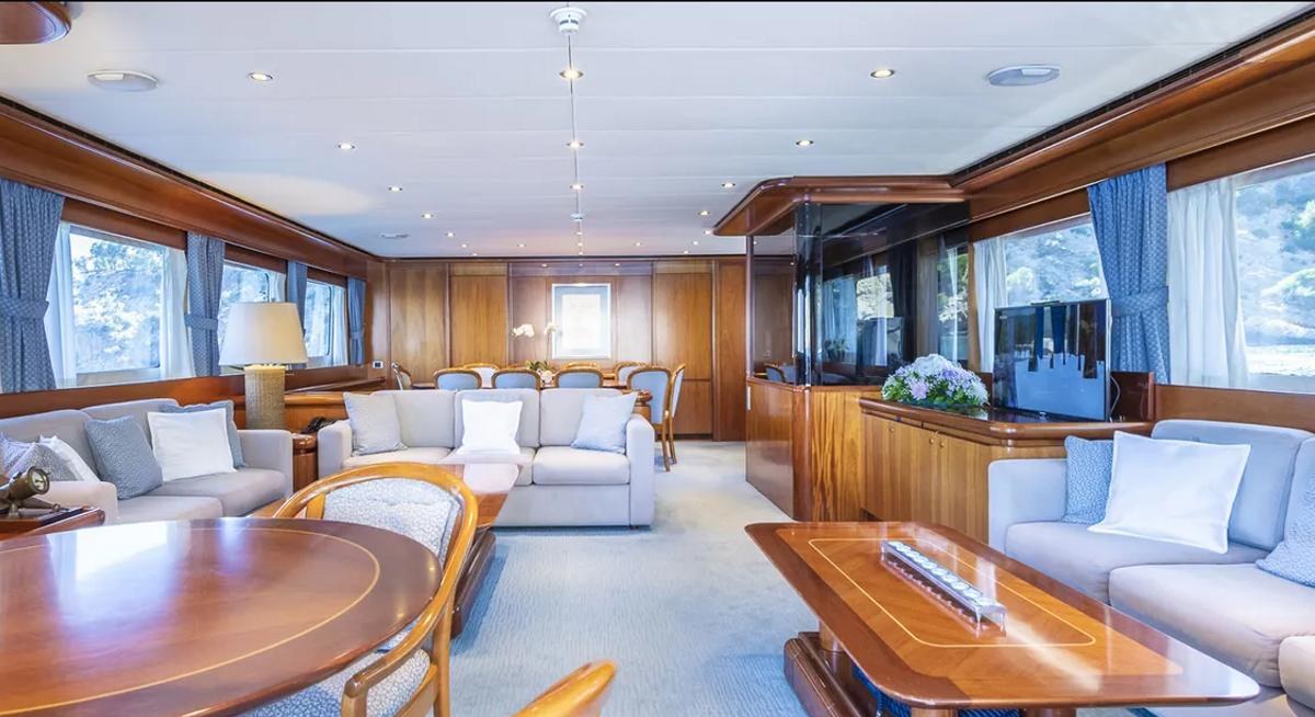 ALCOR yacht charter 2