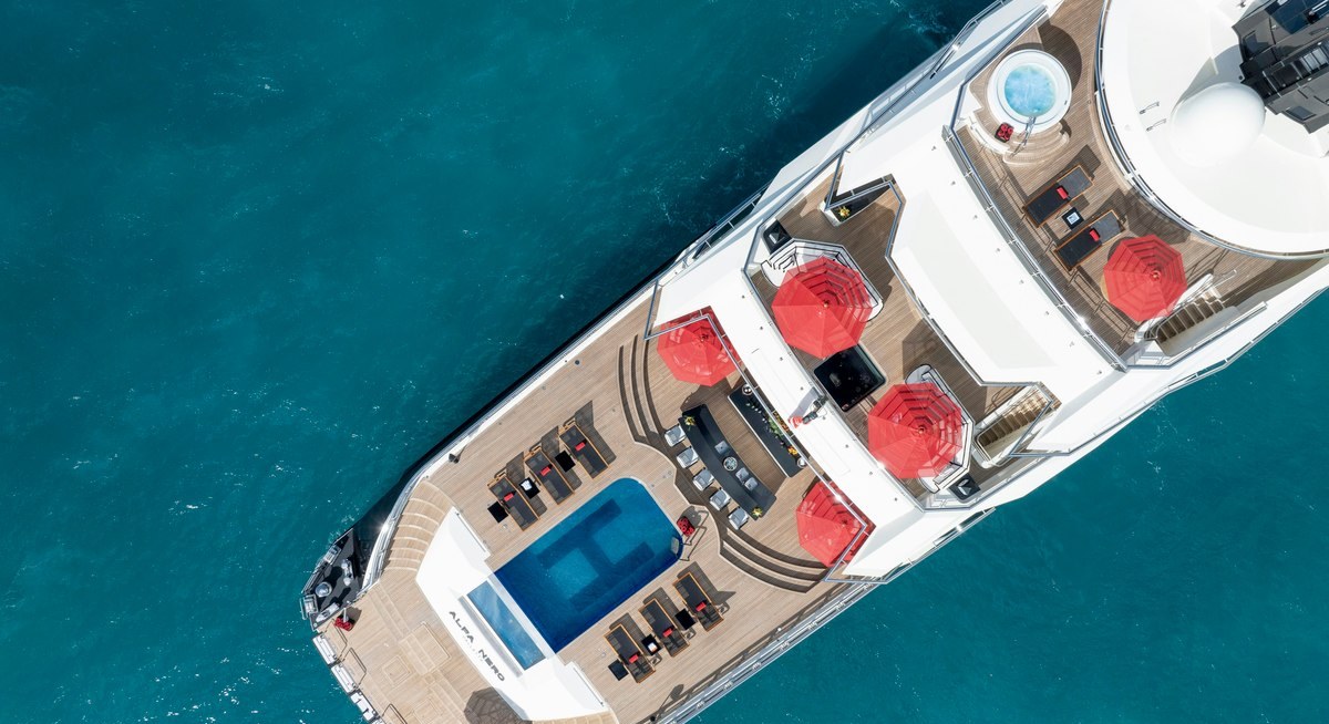 ALFA NERO yacht charter 5
