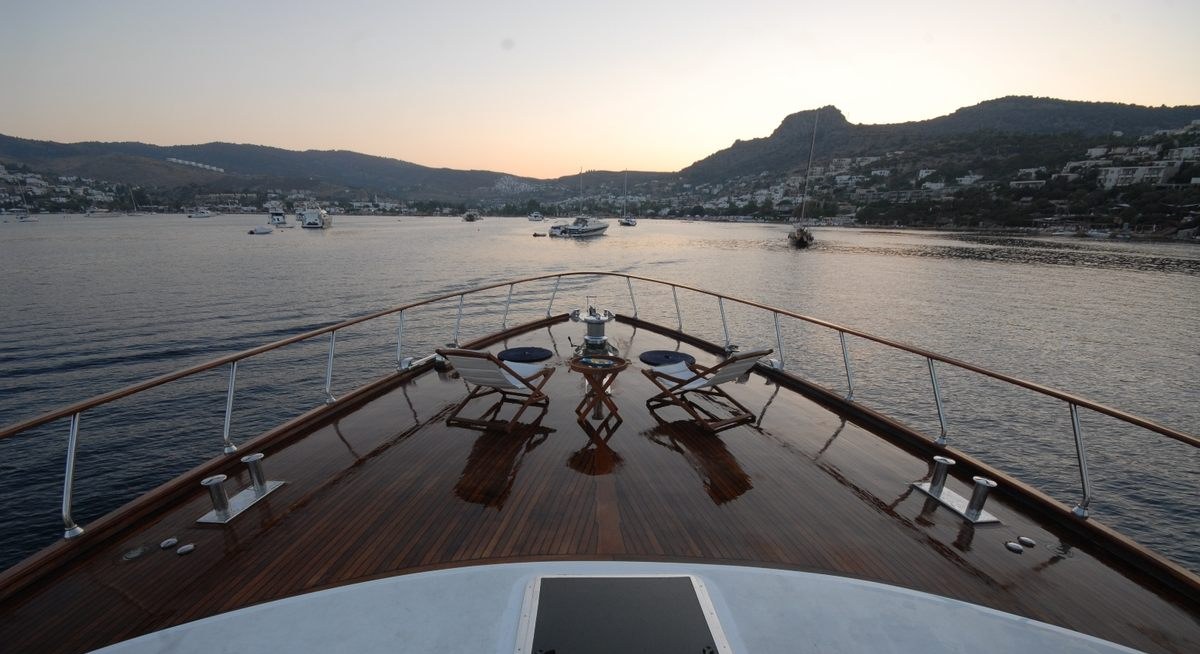 ALKANOST yacht charter 5