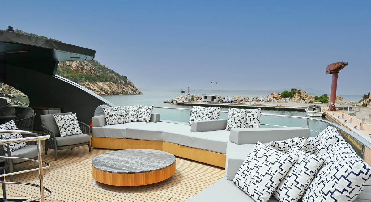 ALMA III yacht charter 3