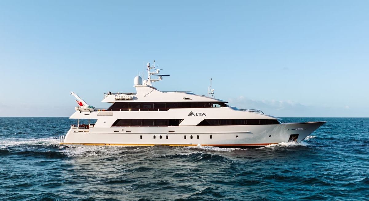 ALTA yacht charter 1