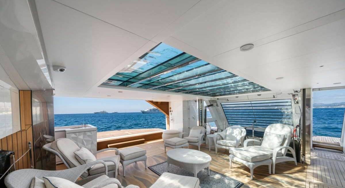 ALULIM yacht charter 4