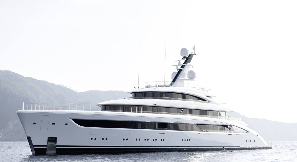 ALVIA yacht charter 1