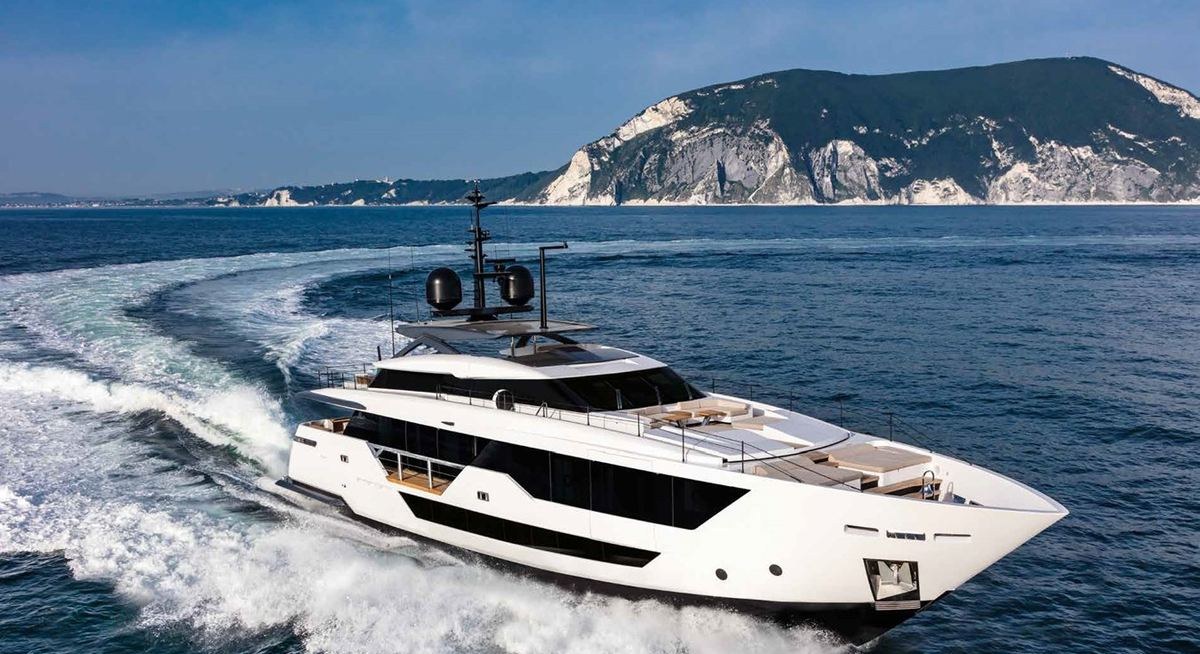 ALVIUM yacht charter 1