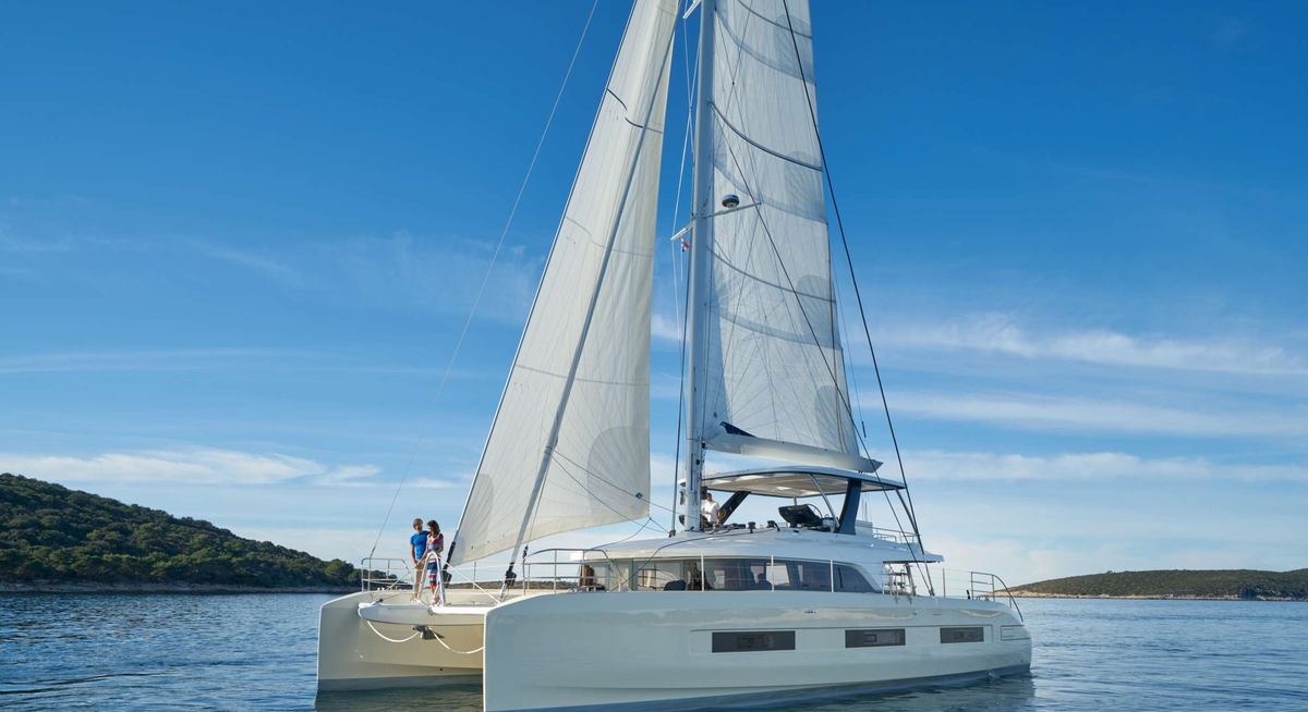 AMADA MIA yacht charter 1