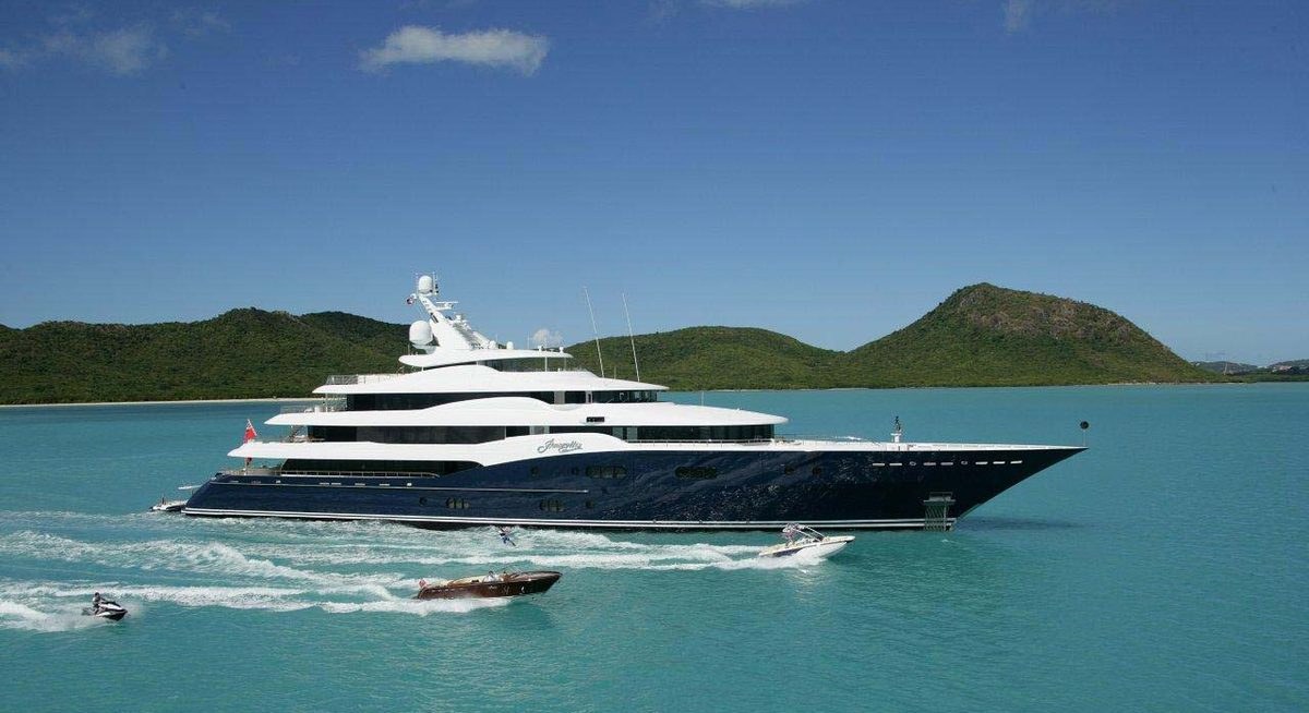 AMARYLLIS yacht charter 1