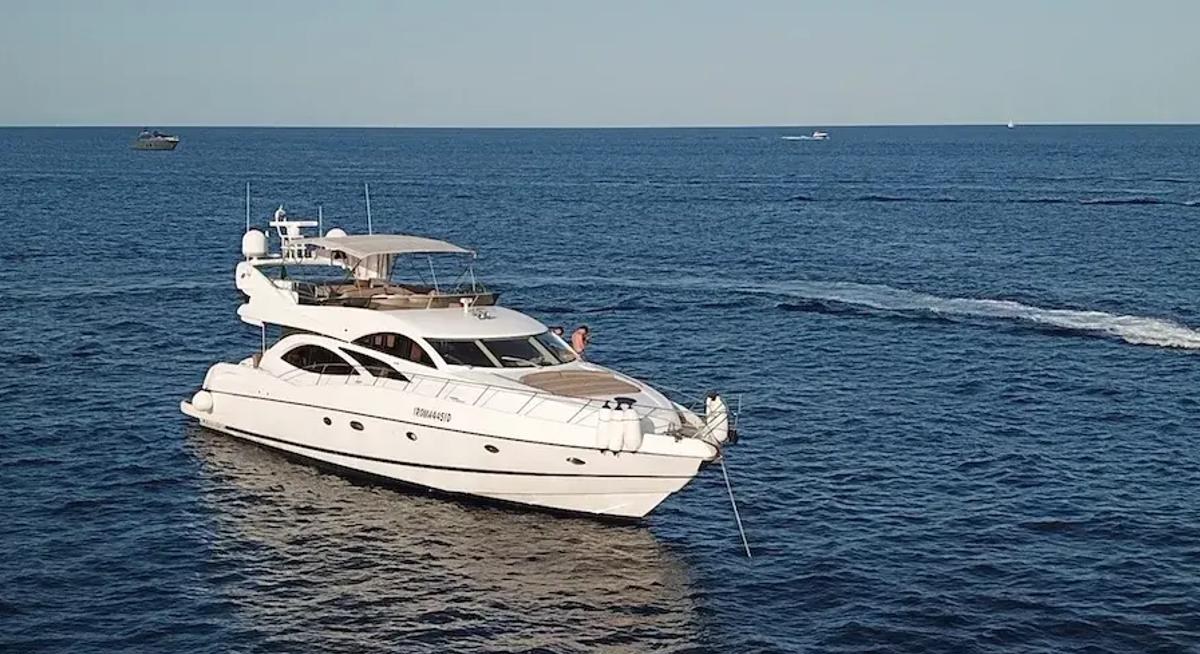 AMATO yacht charter 1