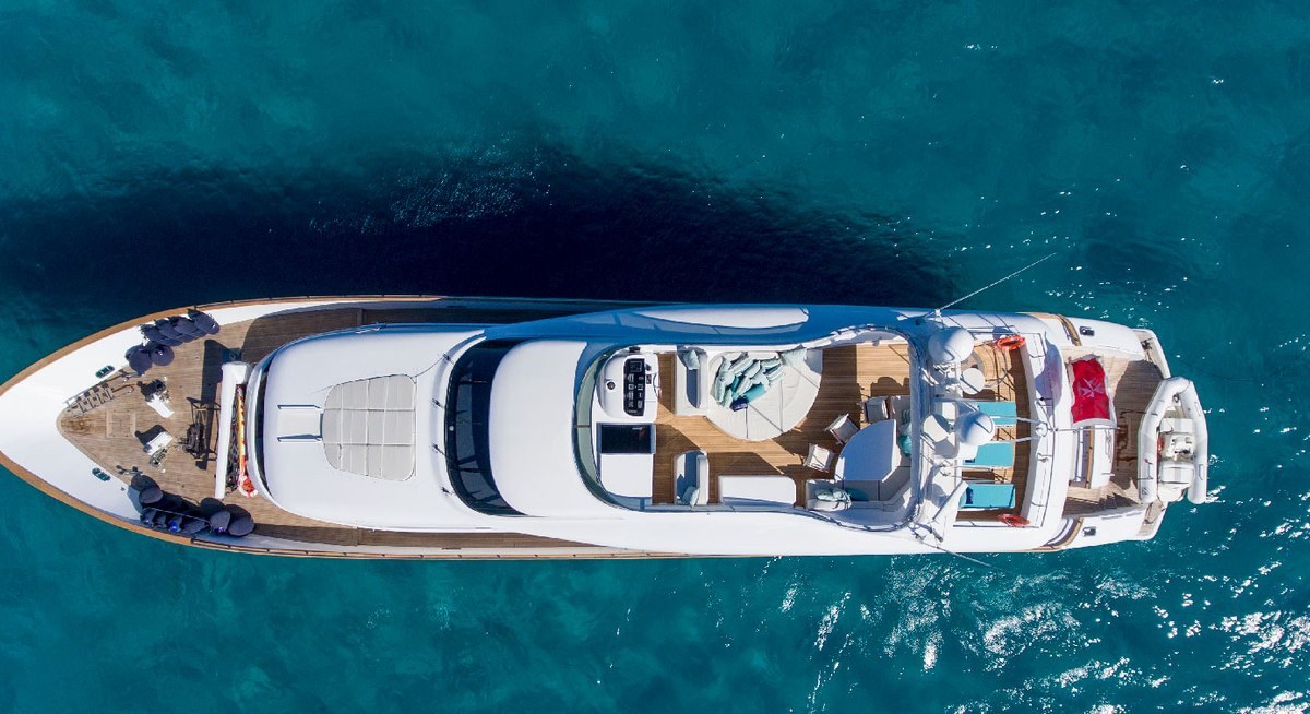 AMAYA yacht charter 5