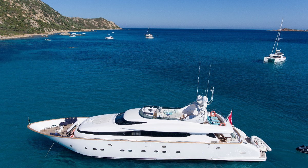 AMAYA yacht charter 1
