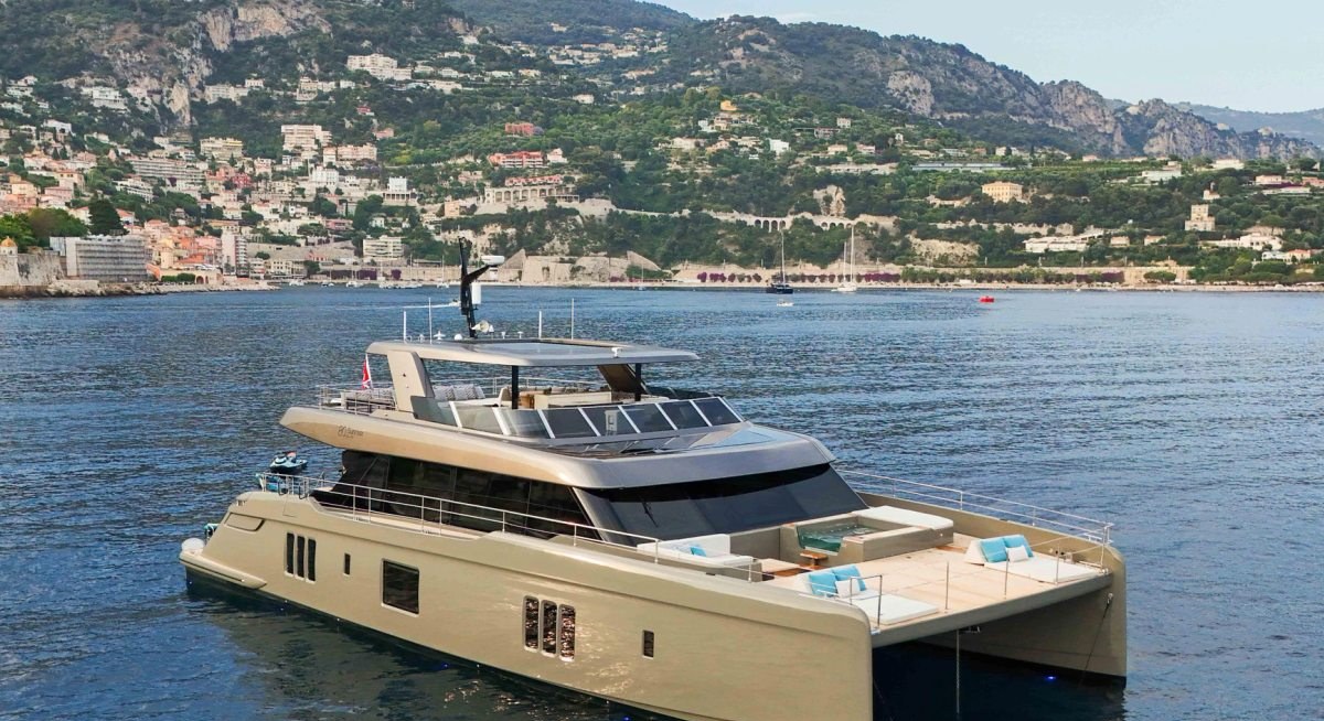 AMITATU yacht charter 1