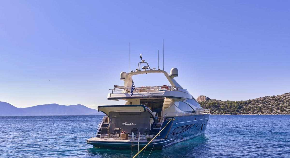 ANLIA yacht charter 5