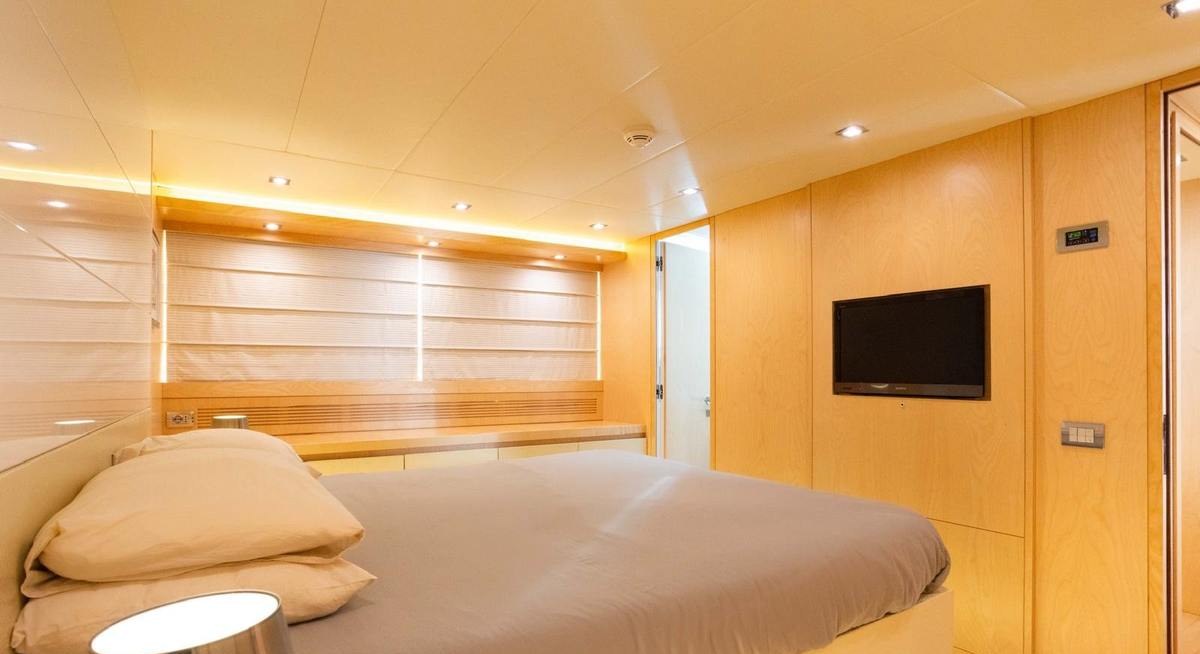 ANTARAH yacht charter 5