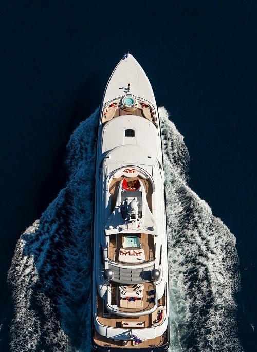 ARIENCE yacht charter 2