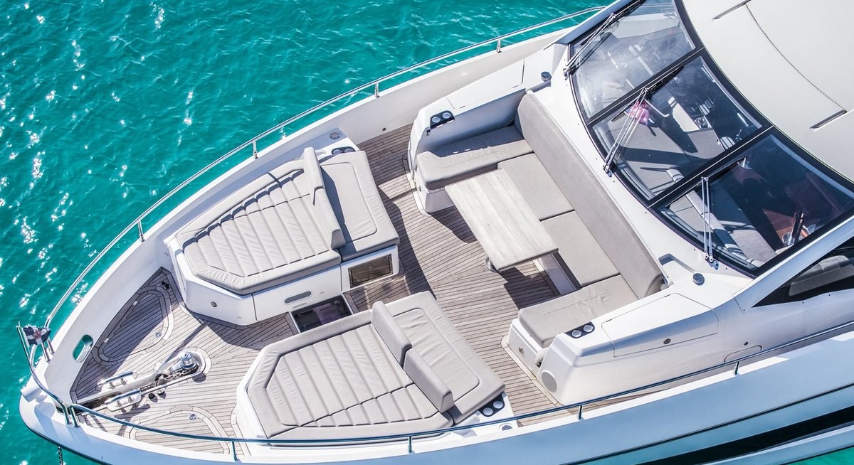 ASCEND yacht charter 1
