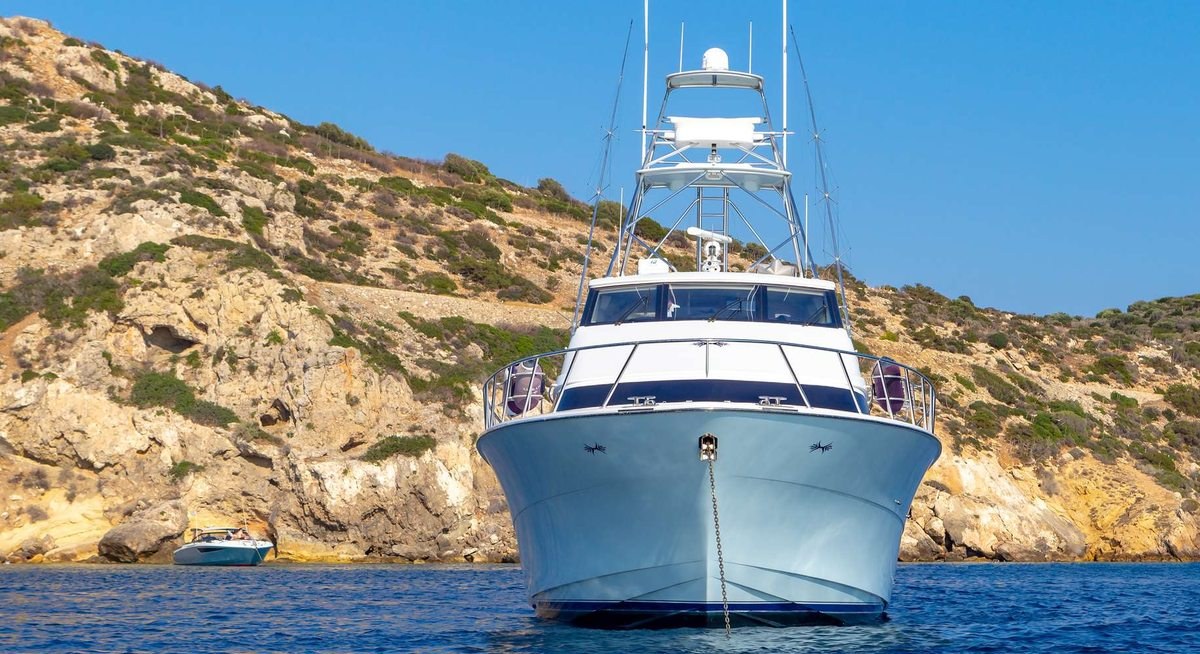 ASTRAPE yacht charter 2