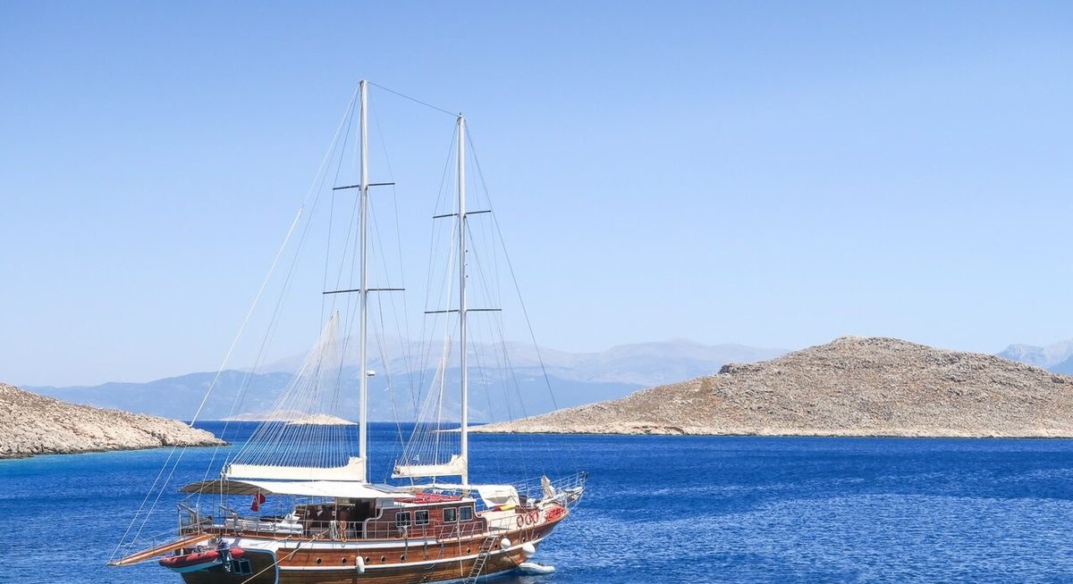 ATHEN.A yacht charter 2