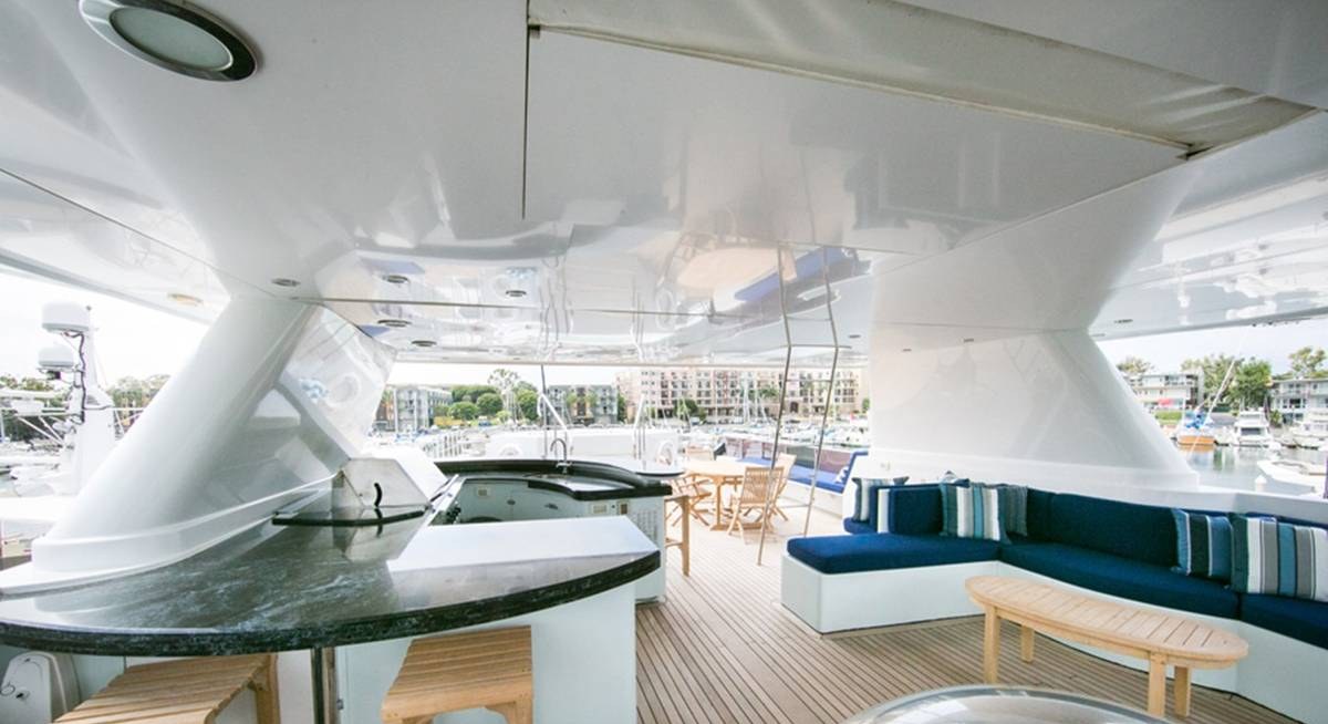 AURORA yacht charter 4