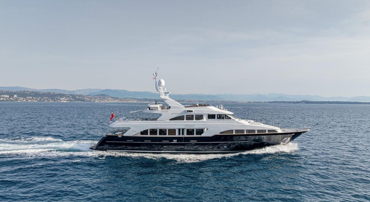 BANG! yacht charter 1