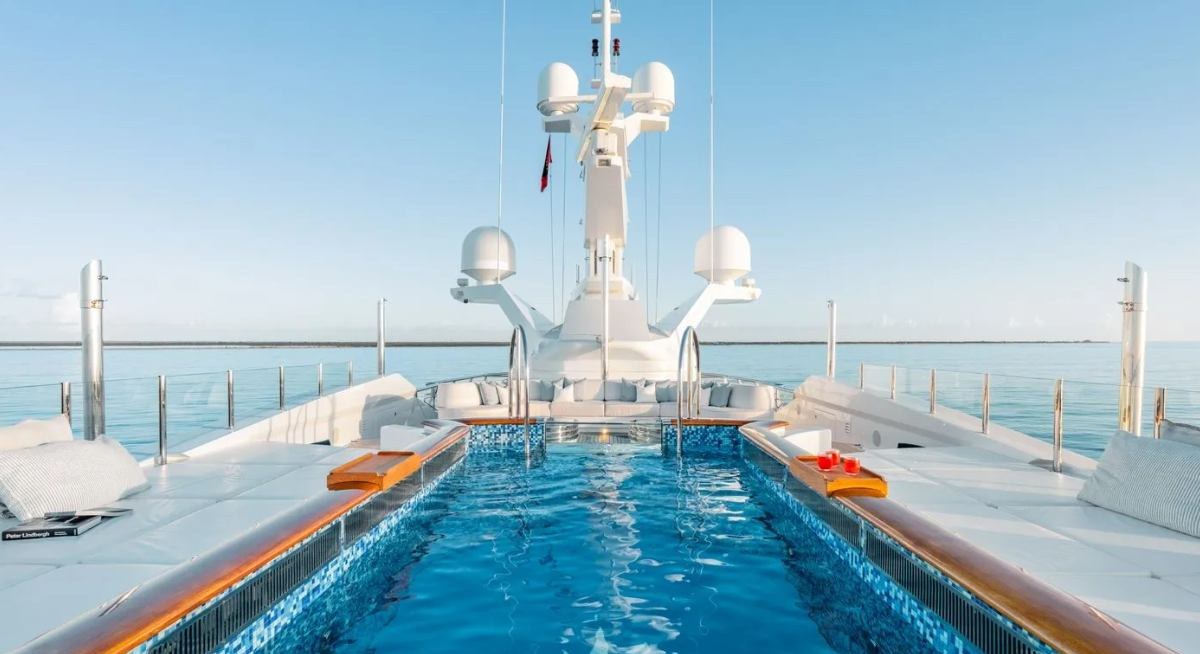 BATELLO yacht charter 3