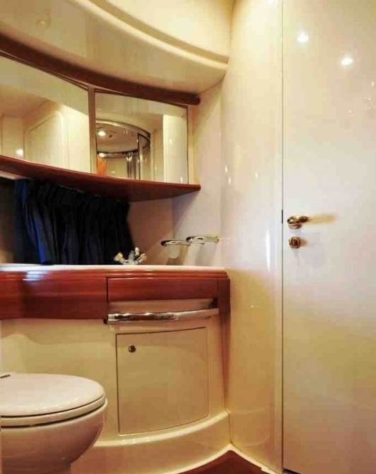 BEAUTY yacht charter 5