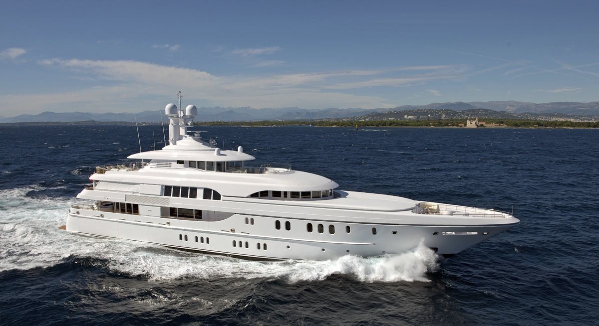 تأجير يخت BELLA VITA YACHT CHARTER