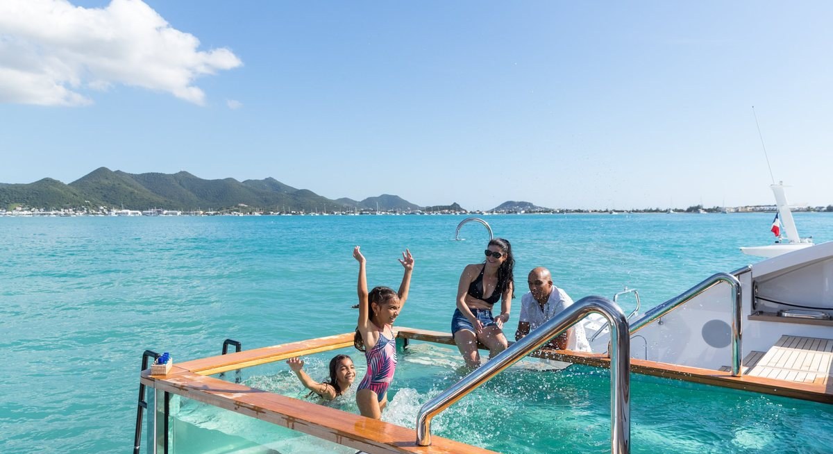 BIRUBI yacht charter 4