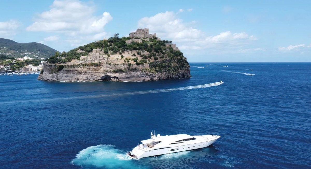 BLUE DEVIL yacht charter 2