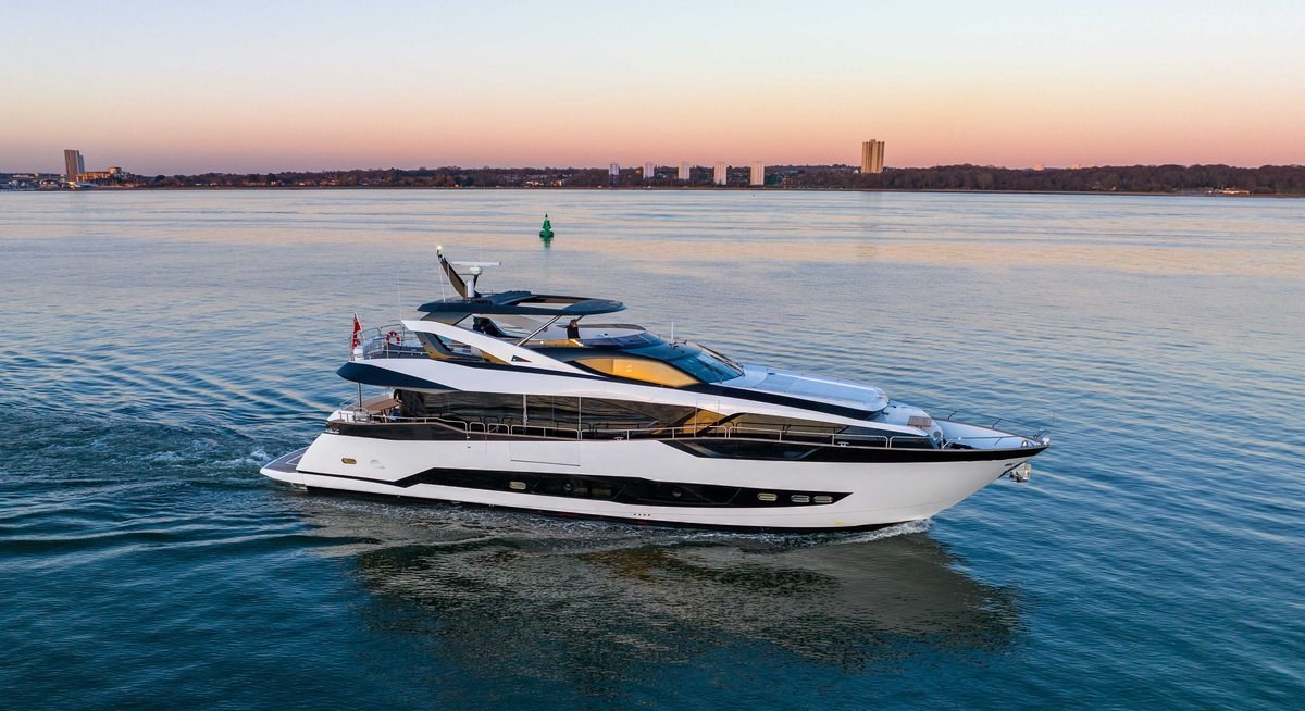 BLUE INFINITY ONE yacht charter 1