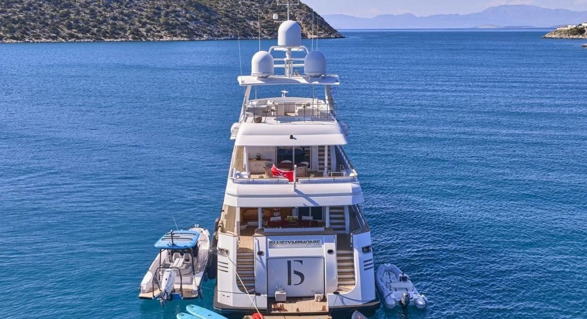 BLUE SYMPHONIE yacht charter 5