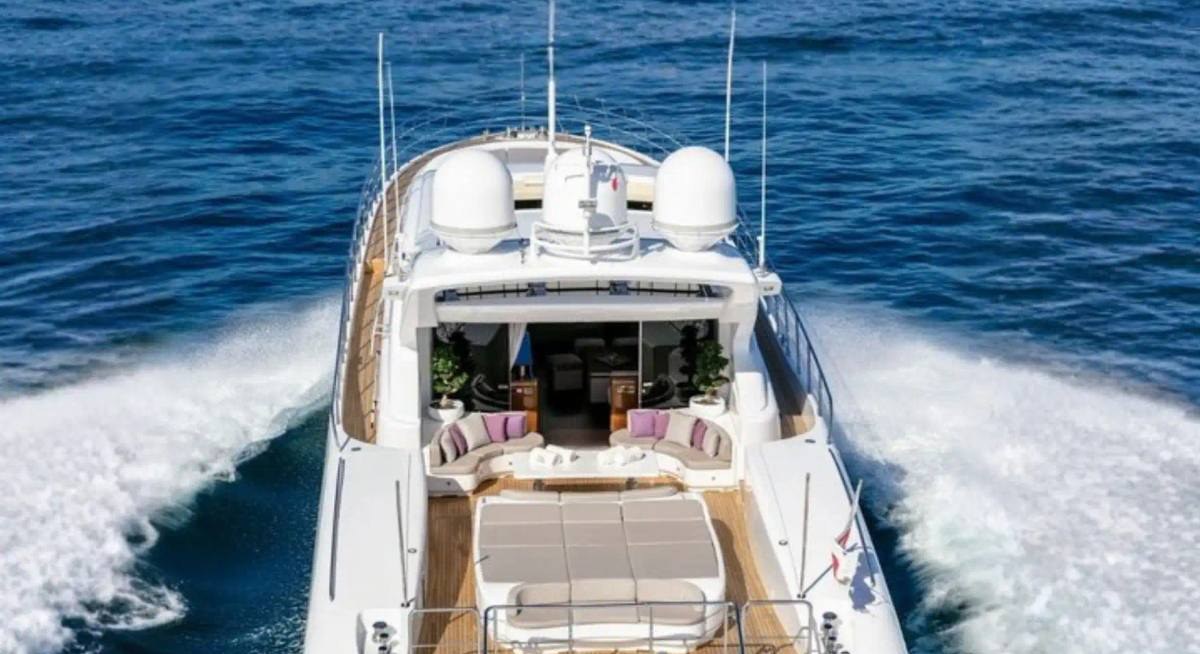 BO yacht charter 5