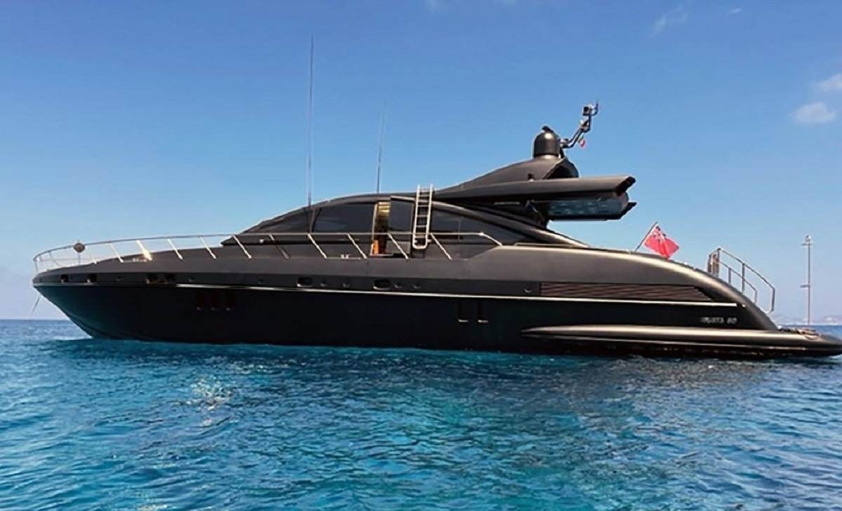 BOBY yacht charter 1