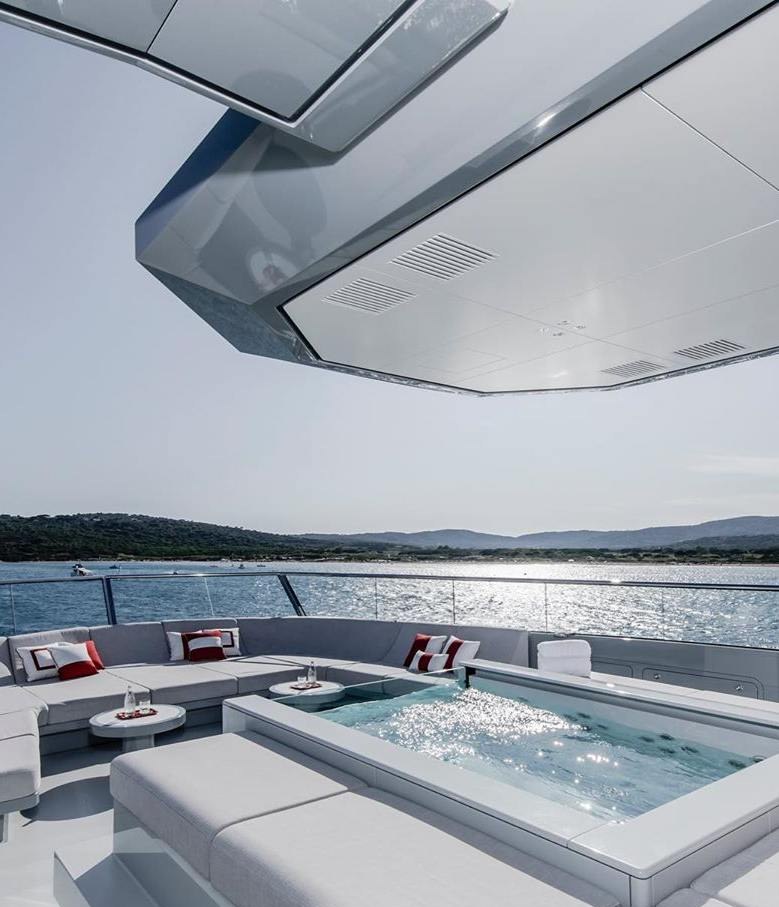 BOLD yacht charter 2