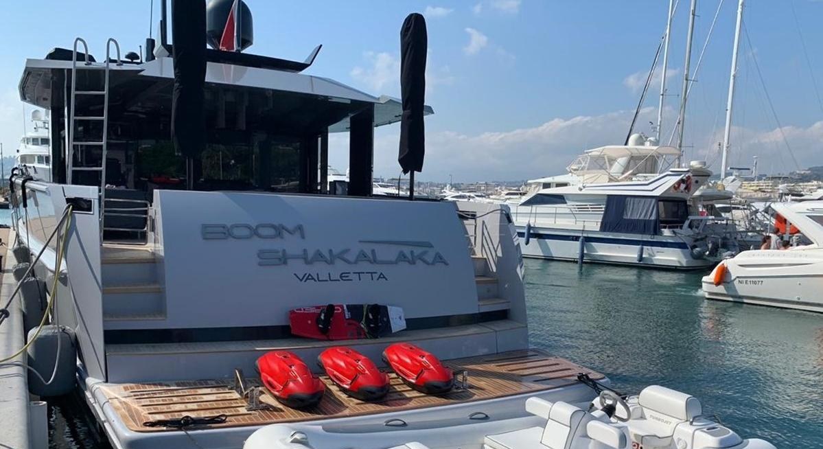 تأجير يخت BOOM SHAKALAKA YACHT CHARTER