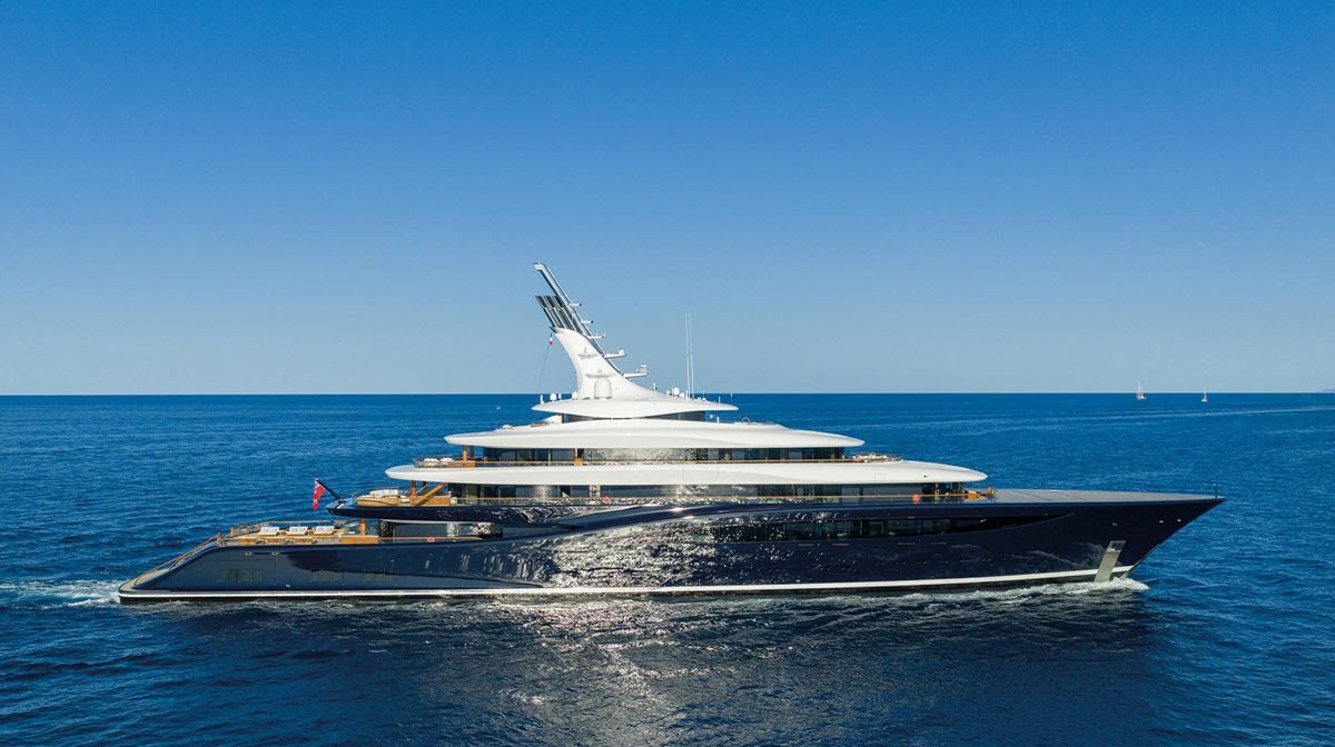 BREAKTHROUGH yacht charter 1