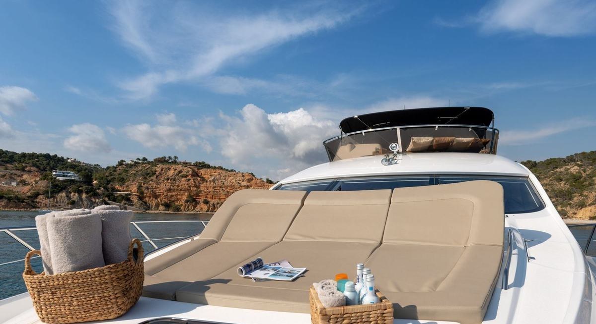 CALA DI LUNA yacht charter 2