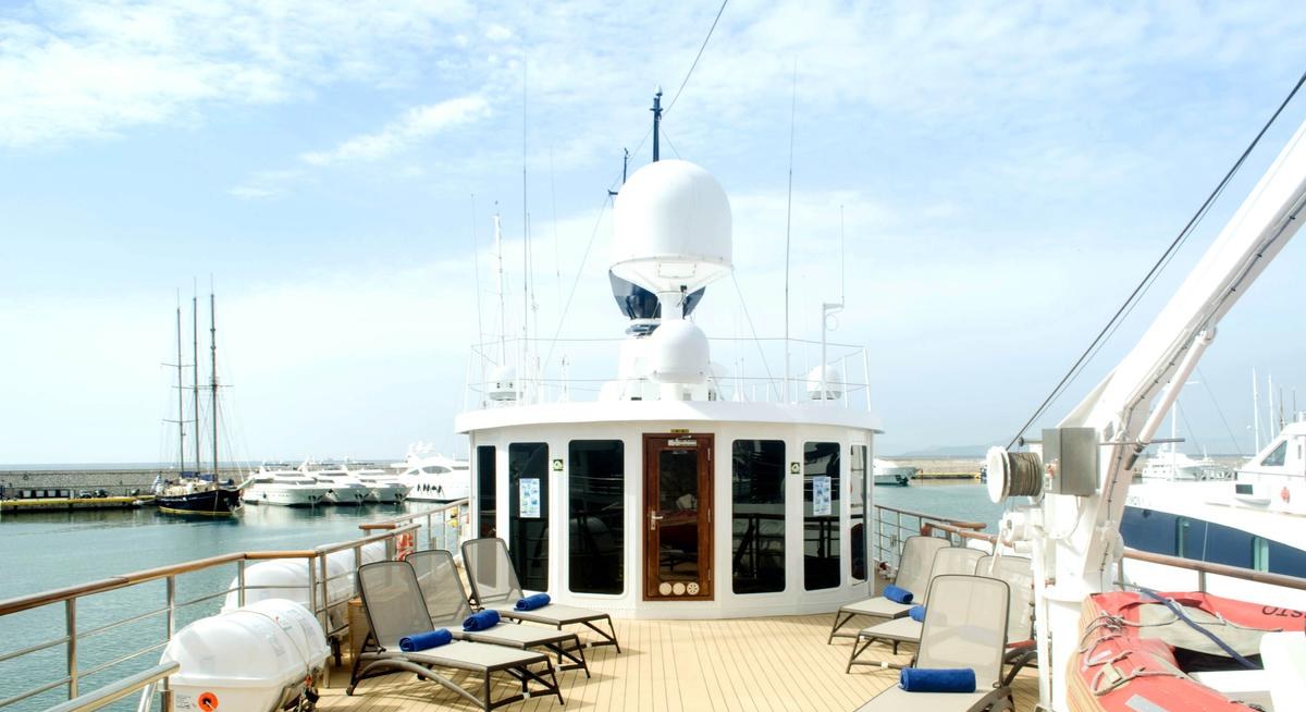 CALLISTO yacht charter 2