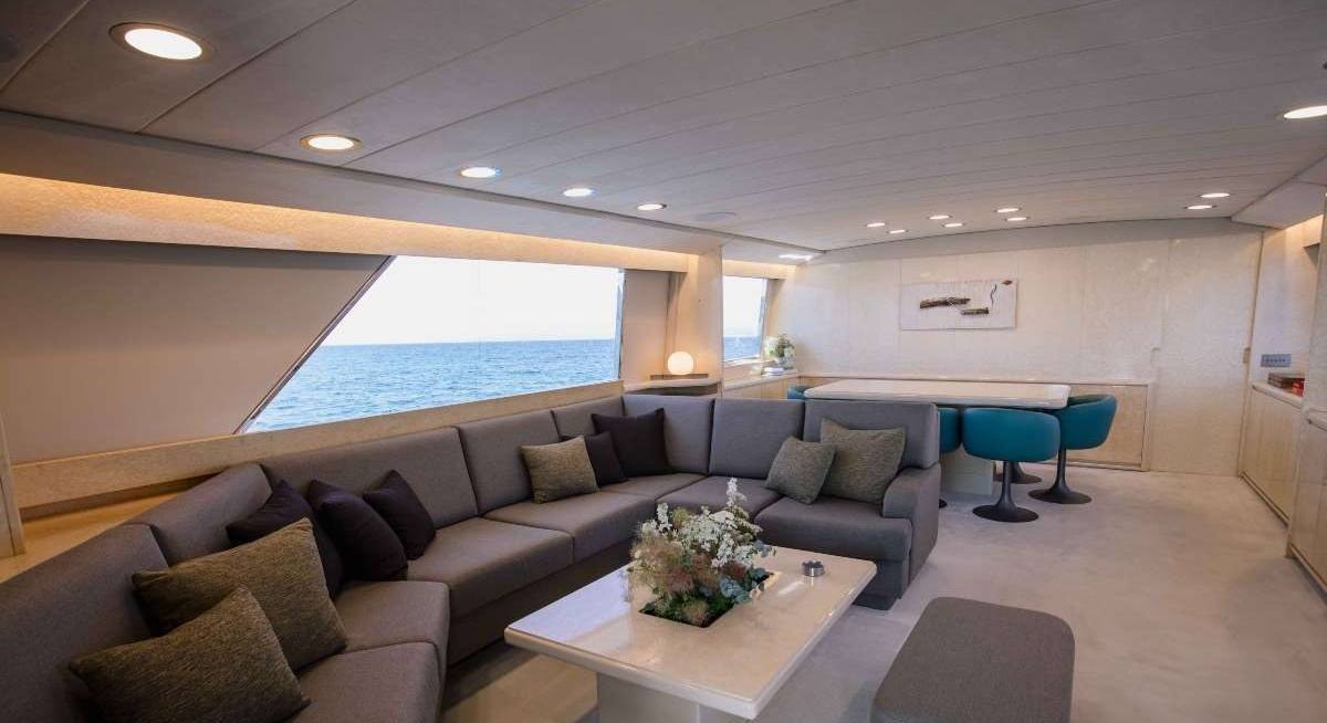 CARINO yacht charter 4