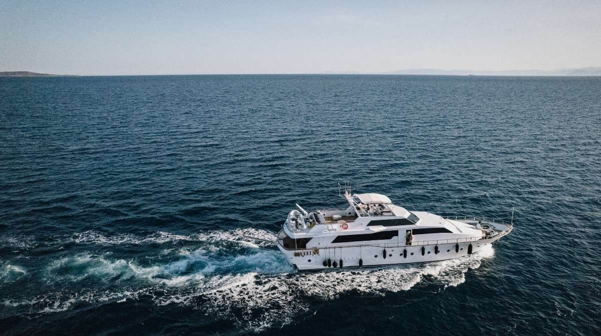 CARINO yacht charter 1