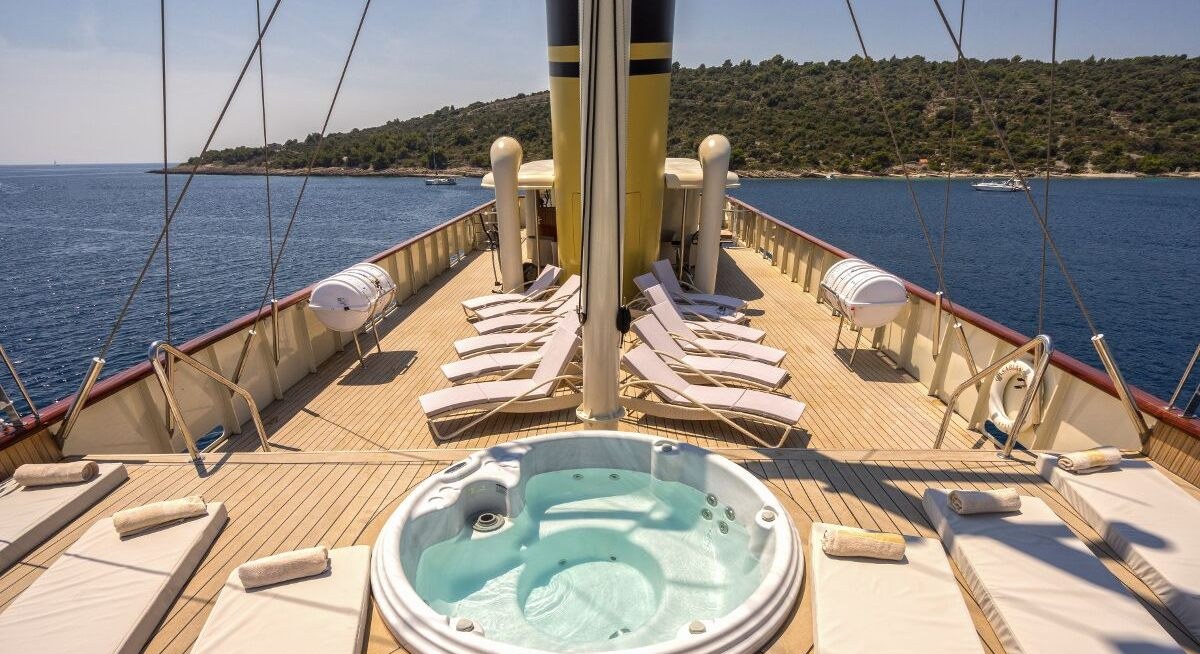 CASABLANCA yacht charter 2