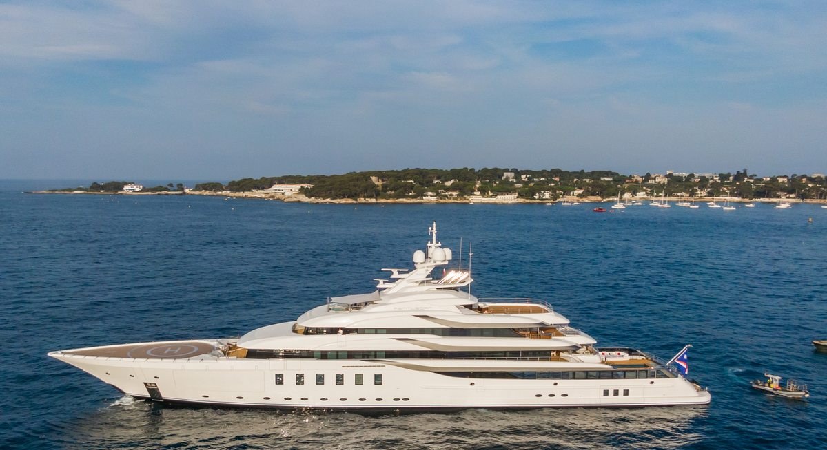 تأجير يخت CC-SUMMER YACHT CHARTER