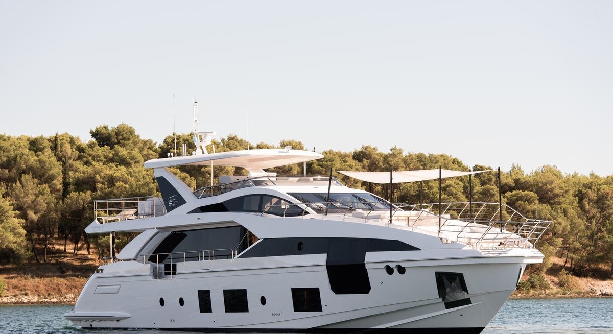 CHILLIN' yacht charter 1