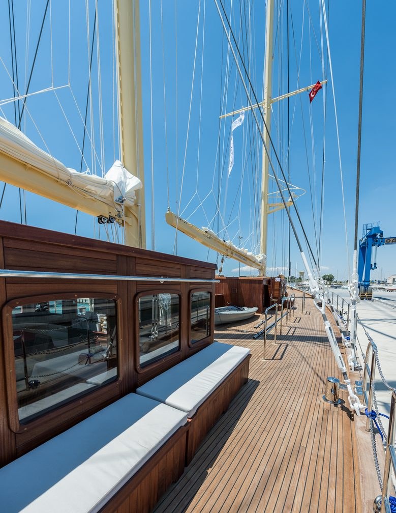 CHRONOS yacht charter 3