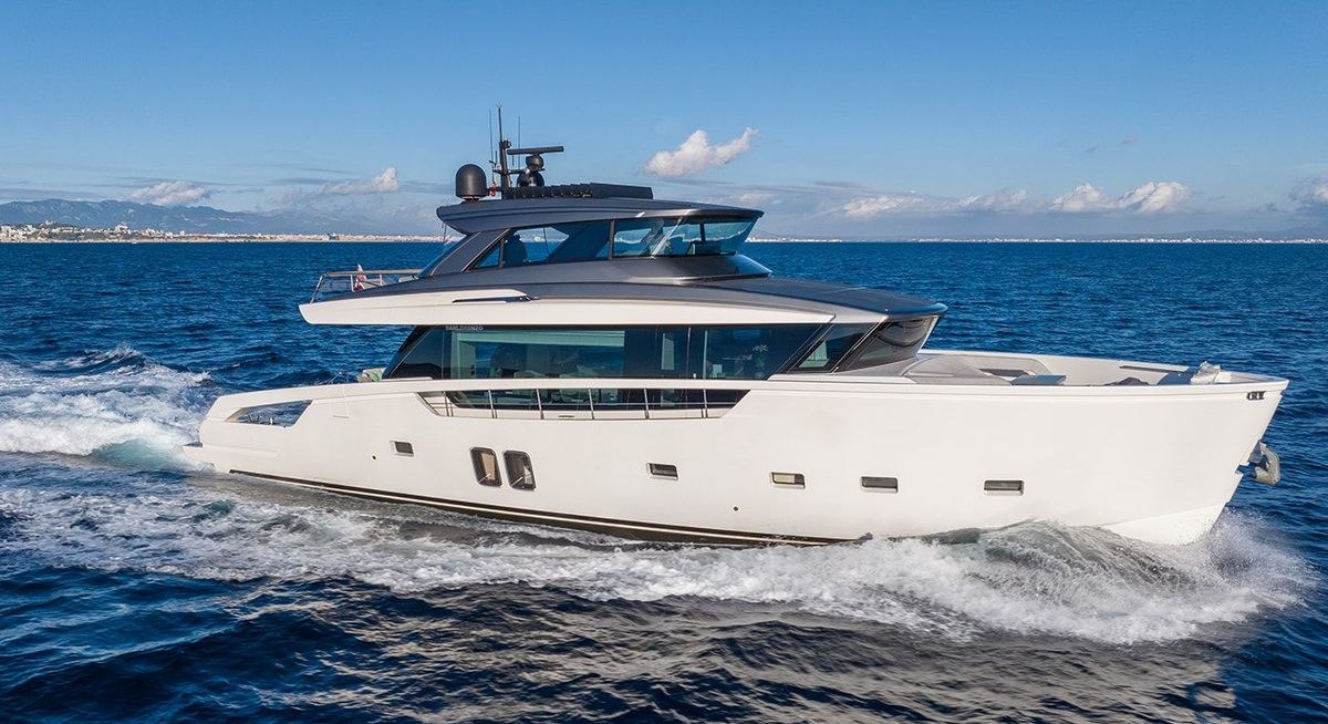 CLOUD IX yacht charter 1