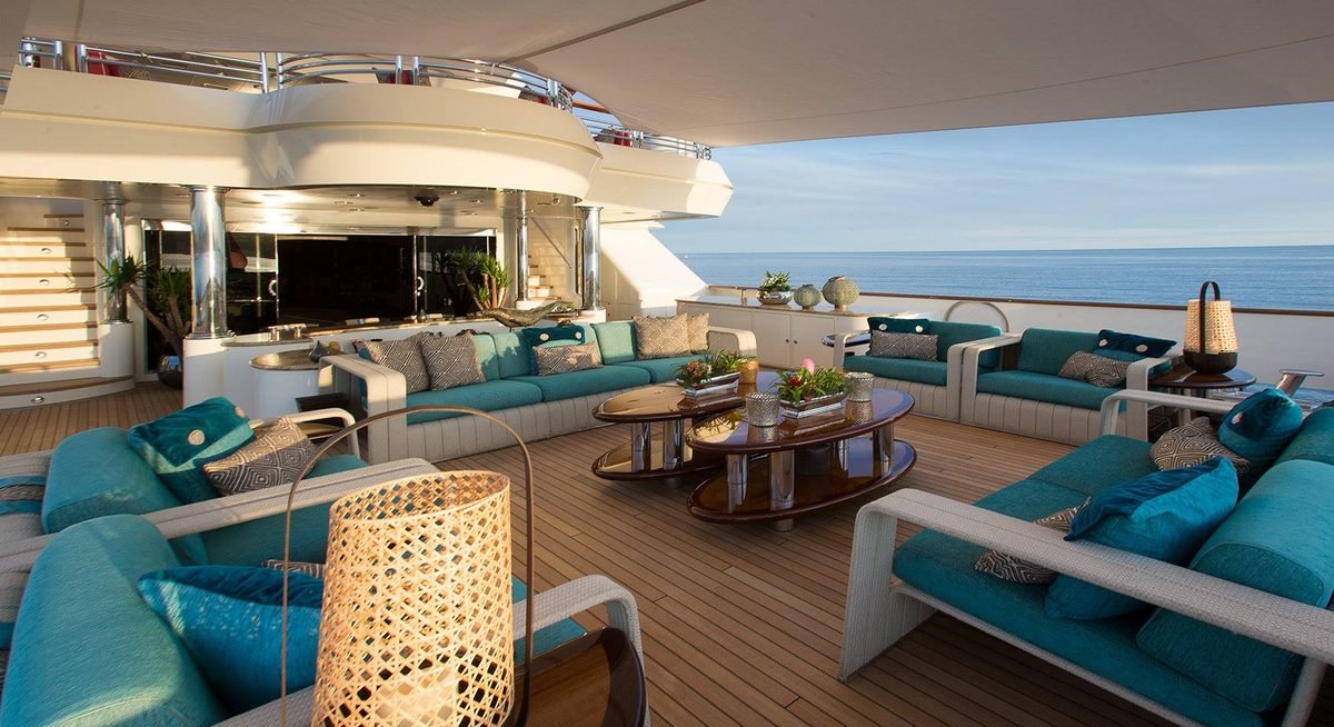 COCOA BEAN yacht charter 3