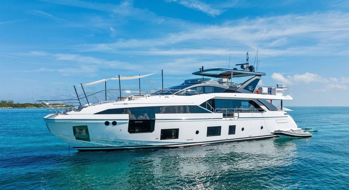 COMPASS yacht charter 1